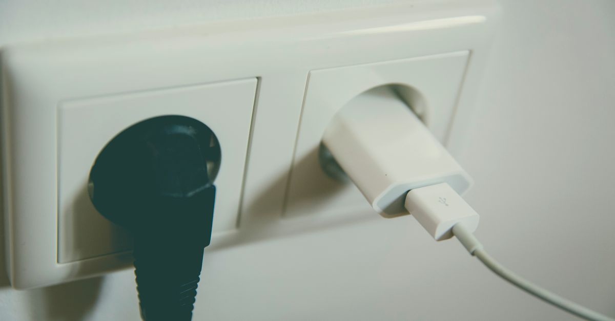 Evinizde Şarj Devrimi: USB ve USB‑C’li Duvar Prizi Nasıl Kolayca Kurulur?
